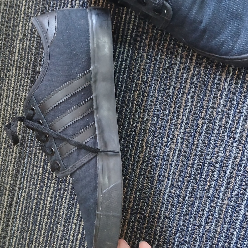 Adidas black canvas sneakers Mens 10 - Picture 3 of 9